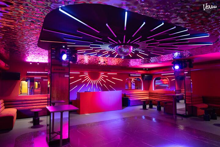 Sala moderna para eventos privados en Chamberí